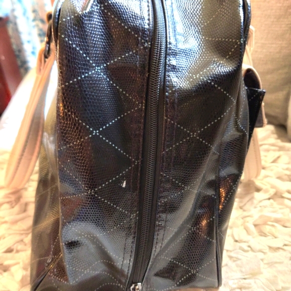 Mary Kay starter bag can be used as an overnight bag or handbag - Picture 6 of 8